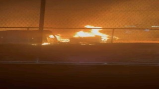 Mardinde hurda araç deposunda çıkan yangın söndürüldü