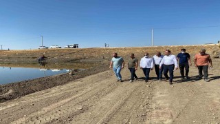 Mardinde kuruyan gölette temizlik ve ıslah çalışması