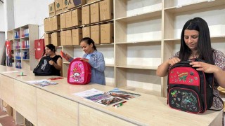 Menemen Belediyesinden öğrencilere kırtasiye desteği