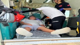 Merdivenlerden yuvarlanan çocuk yaralandı