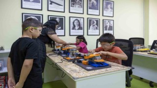 Mersinde çocuklar, tasarım atölyesinde üretmeyi öğreniyor