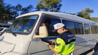 Mersinde jandarmadan okul servislerinde sıkı denetim