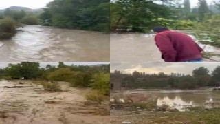 Mersinde kuvvetli yağış, su taşkınlarına neden oldu