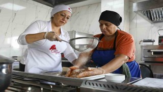 Mersinde MERCEKten ücretsiz ‘Aşçı Çırağı Kursu desteği