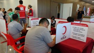 Mersinde sağlık personeli kök hücre bağışı için sıraya girdi