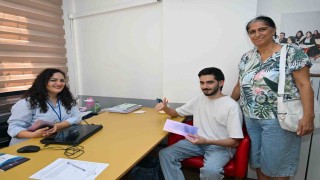 Mersinde üniversiteyi kazanan öğrencilere geri ödemesiz öğrenim desteği