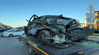 Mikserin çarptığı otomobil 4 araca çarptı: 2 çocuk yaralı