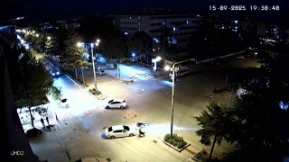 Motosikletle çarpışan otomobilin sürücüsü durmadan kaçtı