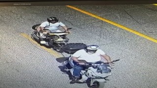 Motosikletlilerin tehlikeli yardımlaşmasına ceza