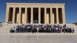Muğla Büyükşehir, şehit yakını ve gazileri Anıtkabire götürdü