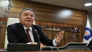 Muhittin Böcek hastaneye sevk edildi