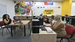 Muratpaşadan kadınlara dijital çağ eğitimi