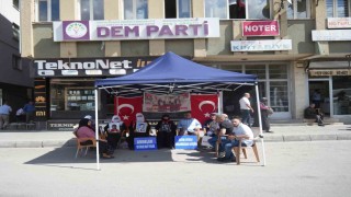 Muşta ailelerin evlat nöbeti sürüyor