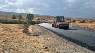 Muşta yol yapım çalışmaları sürüyor