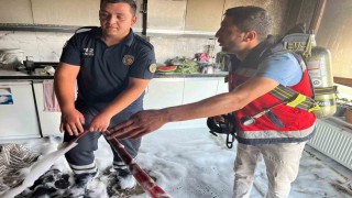 Mutfakta çıkan yangın itfaiye ekiplerince söndürüldü
