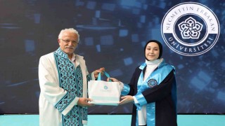 Necmettin Erbakan Üniversitesinde Bölüm birincileri mezuniyet ve geleceğe mesaj töreni coşkusu