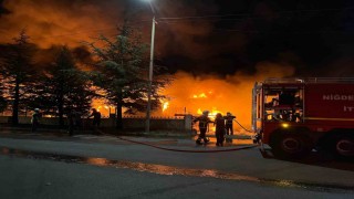 Niğdede fabrika yangını