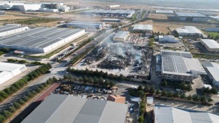 Niğdedeki fabrika yangını 10 saatlik çalışma ile söndürüldü