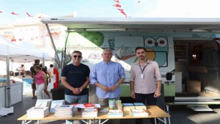 Nilüfer Belediyesi gezici kütüphane 7. Mudanya kitap fuarında