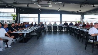 Nilüfer Belediyespor Kulübü Bursa voleyboluna yön verenlerle buluştu