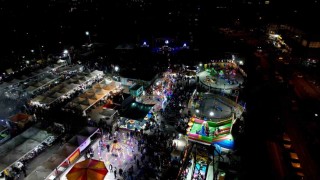 Nilüferde Balkan Panayırı ortak şarkıya dönüştü