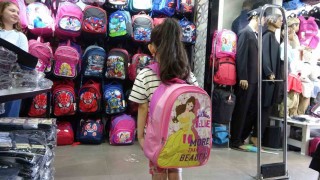 Okul alışverişinde yoğunluk başladı