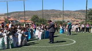 Okul bahçesi şenlik alanına döndü