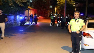 Önce komşusunu sonra annesi ile kardeşini ardından kendini vurdu