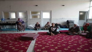 Orman yangıları sebebiyle tahliye edilen vatandaşlar Kuran kurslarına yerleştirildi