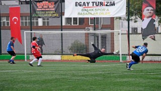 Osmangazide geleneksel halı saha turnuvası başladı