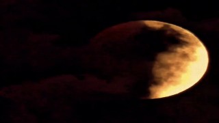 Osmaniyeliler Kanlı Ay tutulmasını izledi