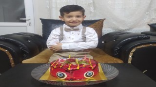 Otomobil bagajında mahsur kalan çocuk hayatını kaybetti