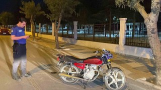 Otomobil, çarptığı motosikleti 70 metre sürükledi: 1 yaralı