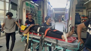 Otomobille motosiklet çarpıştı: 1 yaralı