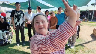 Özel çocuklar ve aileleri Gedizdeki piknikte buluştu