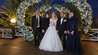 Öztürk ailesinin mutlu günü