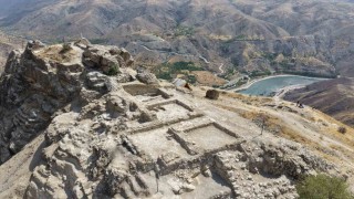 Palu Kalesi kazılarında yerleşim izleri ortaya çıktı