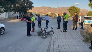 Panelvanın çarptığı elektrikli bisikletteki çocuk ağır yaralandı