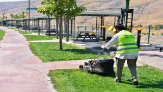 Parklarda yenileme çalışmaları vatandaşlardan tam not aldı