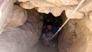 Peynirlerini soğuk hava deposu olarak köylerinde bulunan buz mağaralarında muhafaza ediyorlar