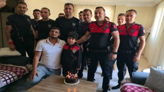 Polis ekiplerinden DMD hastası Miraça unutulmaz doğum günü sürprizi