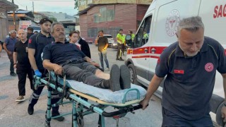 Polisten kaçan aracın çarptığı esnaf ölümden döndü: Kaza anı kamerada