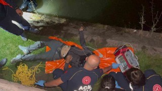 Porsuk Çayına düşen genç ağır yaralandı