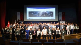 Prof. Dr. Koç Yalnızca bilgi aktarmakla kalmamalı, öğrenmeyi de sevdirmeliyiz