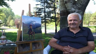 Ressamı şaşırtan karga