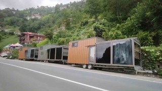 Rizedeki selin ardından Fırtına Deresinin kıyısındaki tiny hause ve bungalovlar kaldırılıyor