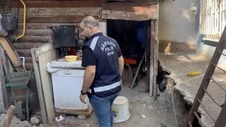 Rüyasında define gören kadın oğluyla birlikte 5 katlı apartmanın altında tünel kazarken yakalandı