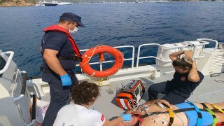 Sahil Güvenlik 2 tekneden 2 vatandaşın tıbbi tahliyesini gerçekleştirdi