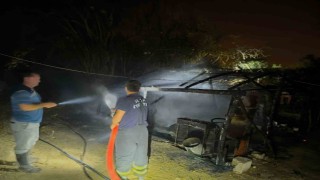 Samandağda depo olarak kullanılan çadır yandı