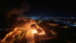 Samsunda kereste fabrikası alevlere teslim: Yangın havadan görüntülendi